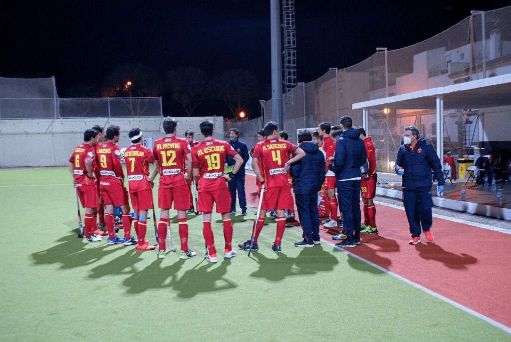 FJebk yXMAMXjUG - Great Britain Triumphs in Andalucia - In the second match of the #Andalucia Series, @GBHockey defeated Max Caldas' @AbsolutaMasc (0-4) in San Fernando #hockey | #HWNews | #spain