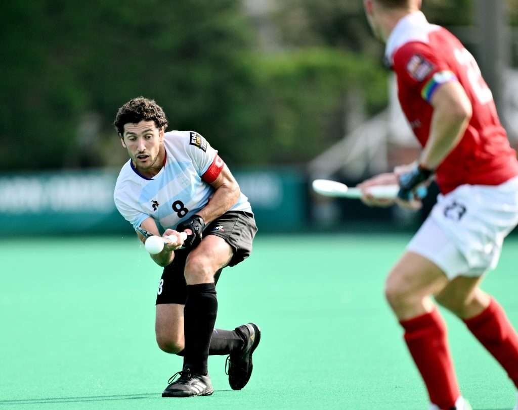 FU12310065246 - EHL: Excitement in Barcelona, Day 1 Action - For the first time the Waterloo Ducks and Banbridge had the morning game on this opening day for the EHL. And they made sure to get the juices flowing. An opening goal in the 3rd minute saw the Irish take the lead. However French international Charlet - back on the field much to the joy of his team mates - made sure the Belgian team was back in the game in the same quarter. Banbridge took the lead again in Q2 with a nice goal from McKee. No quick equaliser this time. It got worse for the irritated Belgian players when early in Q3 it looked like we were heading for a sure 3-1. The penalty stroke was stopped by Simon Vandenbroucke, one of Belgians up and coming goalies. This changed the momentum. Goals from Wilbers, Depelsenaire and Charlet for Waterloo Ducks in just 3 minutes changed the score from 1-2 to 4-2. Instead of leading by 2 goals all of a sudden Banbridge were down 2. The team of coach McCandles fought themselves back in the game with a second goal by Louis Rowe to make it 4-3. But Waterloo Ducks had their own Louis to score his second for the day. Depelsenaire made it 5-3 and  the Belgians kept their hopes alive to reach KO8.