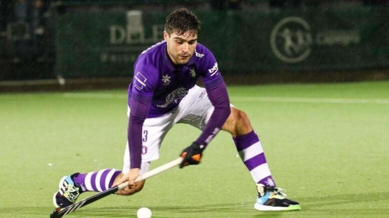 Authur De Sloover Beerschot - Belgium: Rescue Mission for Beerschot - Ie Beerschot caused a sensation in 2019 by reaching the playoffs final and being, on the verge of winning his first national title since 1944. But today, the situation is quite different.&nbsp;And the atmosphere is clearly not at the party, in Kontich, after an appalling season.&nbsp;The Antwerpers occupy the penultimate place in the general classification 3 days from the end of the regular phase.&nbsp;But with 17 points, and only 4 successes in 19 games, the future of the Bee is really very uncertain.&nbsp;“Right from the start of the competition, we had some difficulty getting into it,” explains Arthur De Sloover, one of the team's executives.&nbsp;“With a new coach and a new central midfielder, it took us some time to find a rhythm and the first round was quite complicated.&nbsp;Next,&nbsp;we took advantage of a very good winter camp in Barcelona which we followed up with a great victory at the Dragons, on the restart.&nbsp;But the machine seized up again afterwards and the ball didn't roll for us.&nbsp;Now, the point we won last Sunday against Leopold gives us a lot of confidence even if we remain in an unfavorable situation.&nbsp;»