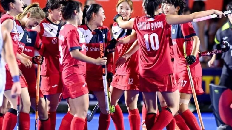 South Korea JWC - JWC Round Up: South Korea Records Late Victory, Party at Zimbabwe - '5 0-1 Terblanche'24 0-2 Pope'58 1-2 GoodmanThe first surprising result of this tournament took place in the group of the Dutch Juniors. Canada, which was known as the best opponent of the Netherlands in the first phase of the World Cup, lost 1-2 against Zimbabwe. The Africans screamed their lungs out after both goals. In a match with four green and four yellow cards, Canada got plenty of corners to change the score. The answer came, but too late. As a result, Zimbabwe is taking a nice step towards second place in this group. Canada, still scoreless, will be the next opponent of the Orange on Saturday.