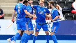 Denis Warmerdan Netherlands - Pro-League: Warmerdam Leads the Orange Squad to a Win Over England With Two Early Goals - The Orange Men have booked their seventh win of the season in the Pro League on Saturday afternoon. Jeroen Delmée's undefeated team won 3-0 against opponent England. The big man was Pinoké striker Dennis Warmerdam, who scored two goals.