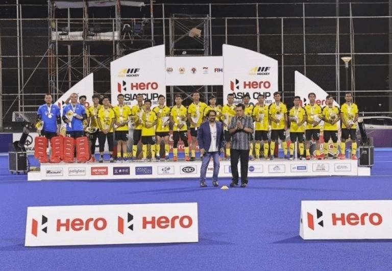 image 1 - Asia Cup: Malaysia Finish Runners-Up to Korea - The National Men's Senior Squad ended the 2022 Jakarta Indonesia Asian Cup campaign which took place at the Gelora Bung Karno Hockey Stadium as runners-up after losing 1-2 to South Korea in the final match which took place today.