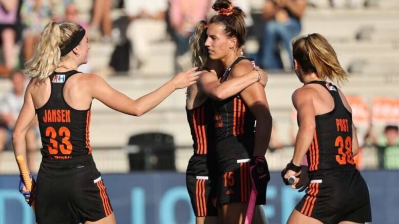image 15 - Pro-League: Orange Celebrates Return of De Goede With 6-0 Victory - The Netherlands has graced the return of Eva de Goede with a stunning 6-0 victory in the Pro League over a weak China. It was the last official game for the Orange squad in the run-up to the World Cup, which starts on July 1. &nbsp;