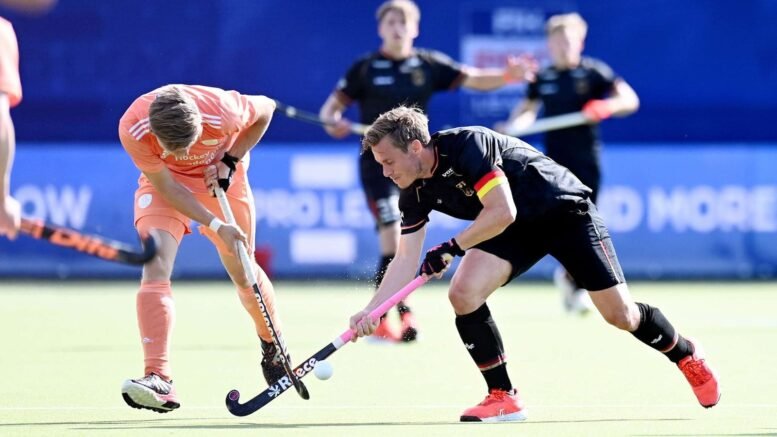 wsp1106225045 - Germany: World Cup Build-Up Continues with Oranje Encounter - Germany versus the Netherlands, this often rousing duel last took place in the Pro League in June. After an unfortunate defeat in the first duel, the Honamas then won 4-1. That was also the last match, so Henning is happy that things are finally getting serious after a four-month break. "It's been a long time since we've played together. It is all the more important that we have the opportunity to find each other and continue to play in,” says André Henning. "For us, such games are worth their weight in gold, the Dutch train together almost every week, were the strongest team of the year and are therefore the best possible endurance test for us. We go into the duel with realistic expectations, knowing what we have already developed, but also where we are at the moment.”Host HTC Uhlenhorst not only provides free entry to the Waldstadion. The game will also be streamed live on Uhlen TV.