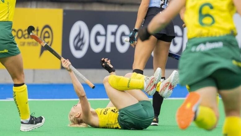Australia - Pro League: Australia Take First Blood Against Argentina - The Hockeyroos have jumped to within three points of top spot on the FIH Pro League standings with an impressive 2-0 defeat of defending champions Argentina in front of a passionate home crowd in Hobart.