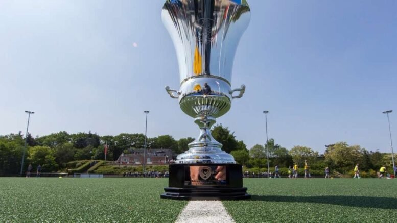 cup hockey draw semi finals womens silver cup 6450a364d579b - Cup hockey: draw semi-finals Women's Silver Cup - On Monday, the draw for the semi-finals of the Silver Cup Women was made at the KNHB office in Utrecht. On Friday 12 May, the clubs will compete for a place in the final of the second cup tournament. The games start at 8:30 p.m.