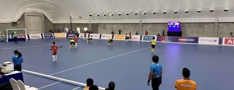 hockey squad in the national mens and womens hall subdued the philippines 6450d46e16b72 - Hockey Squad In The National Men's And Women's Hall Subdued the Philippines - The second act of the Round Robin Round, the Men's and Women's Hall Hockey Event, the 2023 SEA Games, Phnom Penh, Cambodia which took place at Dinosaur Park Hall, Chroy Changvar saw the National Men's and Women's Teams have no problem subduing their opponents, the Philippines.
