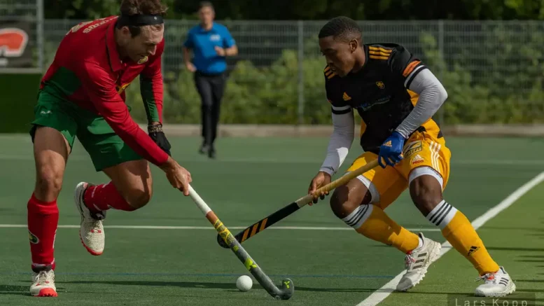 narrow victory for polo hthc has to admit defeat 645ff2a7dc4a4 - Narrow victory for Polo, HTHC has to admit defeat - Tobias Hauke, who had actually already retired, celebrated his comeback at the HTHC today. The HTHC spectators initially saw a balanced game on their own pitch at Vossberg. In addition to Hauke, HTHC naturally also had Michael Körper in its ranks, with 18 goals in the past season. The polo men, who had reached the final of the German championship last year, scored for the first time with Constantin Staib. After he appeared on the right baseline in front of Anton Brinckman, a lob was not enough to overcome the HTHC keeper (6th). The Hamburg derby was almost unusually quiet and unspectacular in the first quarter - both teams still risked little and seemed to have to get used to this quarter-final. A minute and a half before the end of the quarter, Paul Glander gave his HTHC men the lead when he shot a penalty corner from halfway up the goal (14'KE).