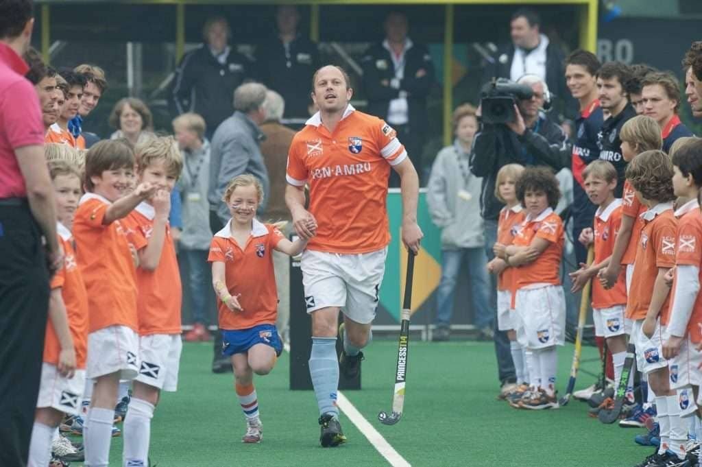 ehl de nooijer appointed as amsterdams new coach 649b2ff5426af - EHL: De Nooijer appointed as Amsterdam’s new coach - Teun de Nooijer has been appointed as the new coach of AH&BC Amsterdam’s women’s first team as they look forward to next season’s return to the Euro Hockey League. 