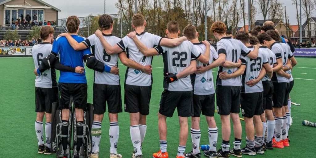 netherlands champion with a black border this one is for pep 648350166b401 - Netherlands: Champion with a black border: 'This one is for Pep' - The gentlemen of Wateringse Veld recently became champions in the Fourth Division. Special, but not unique. The fact that this team recently lost a teammate, on the other hand, gives their championship a very special meaning. "Pep is still part of our team."