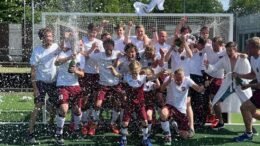 netherlands de ongelooflijke hattrick van roden drie promoties op rij 649962c0554e1 - NETHERLANDS: RODEN'S THREE PROMOTIONS IN A ROW - The gentlemen of Roden did something unique this season. The team from Drenthe was promoted for the third time in a row and will play in the First Division next hockey year. A remarkable achievement for the less than three hundred member association from the far north.