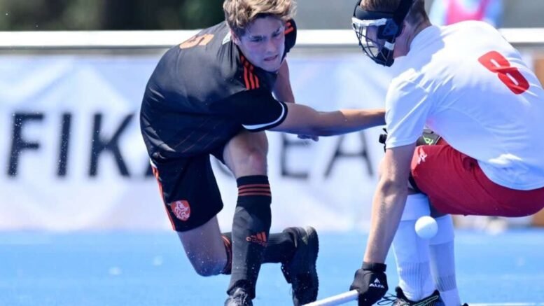 netherlands ek u18 joost tolboom hoopt dat ps4 controllers het ek overleven 64ace35676450 - Netherlands: EC U18 | JOOST TOLBOOM HOPES THAT PS4 CONTROLLERS WILL SURVIVE - Just like the Orange Girls, the Orange Boys U18 also had a winning start to the European Championship in Krefeld.&nbsp;With two striking drag pushes, Joost Tolboom laid the foundation for the 7-0 victory over Poland.&nbsp;'This European Championship is already the coolest thing I've experienced.'
