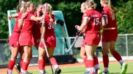 germany 2 bl damen tsv mannheim nicht aufzuhalten 652c2b94b1e01 - GERMANY: 2.BL WOMEN: TSV MANNHEIM UNSTOPPABLE - First against second, both teams unbeaten so far - the ingredients for a top game couldn't be better in the game TSV Mannheim against TuS Lichterfelde. In the end, the Berliners were unable to reduce their four-point gap to the relegated team from the first division, but ultimately had to acknowledge their superiority. Marie Fischer (6th) gave the hosts an early 1-0 lead with an Argentinian backhand, which increased to 2-0 before the break through Ines Wanner (30th). After a brief lull when Lichterfelde was about to create tension again, Johanna Mühl (50th) made everything clear with the goal to make the final score 3-0. After their sixth win in their sixth game, the TSV women are the only team in the 1st and 2nd Bundesliga that still has a clean slate at this point in the season.