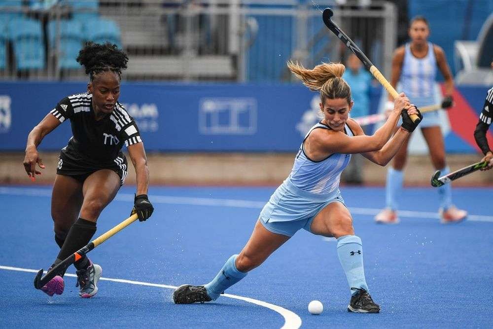 pahf argentina tops pool b with big win canada oust mexico to seal semifinal spot 65407c64c63b6 - PAHF: Argentina tops Pool B with big win, Canada oust Mexico to seal semifinal spot - On the final day of women’s pool play it was a convincing 21-0 victory for the Argentina Leonas at the XIX Pan American Games in Santiago, Chile. Canada beat Mexico 5-0 to seal up second spot in Pool B. With the wins, Argentina and Canada move on to the semi-final rounds and will play each other in the cross-over.