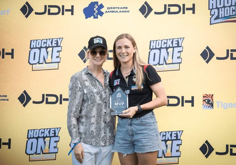 hockeyone nsw pride duo named womens and mens 2023 league mvps 6566344639746 - HockeyOne: NSW Pride duo named Women’s and Men’s 2023 League MVPs - A Hockeyroo and Kookaburra from NSW Pride have claimed the respective JDH Hockey One League 2023 Women’s and Men’s Most Valuable Player (MVP) Awards.