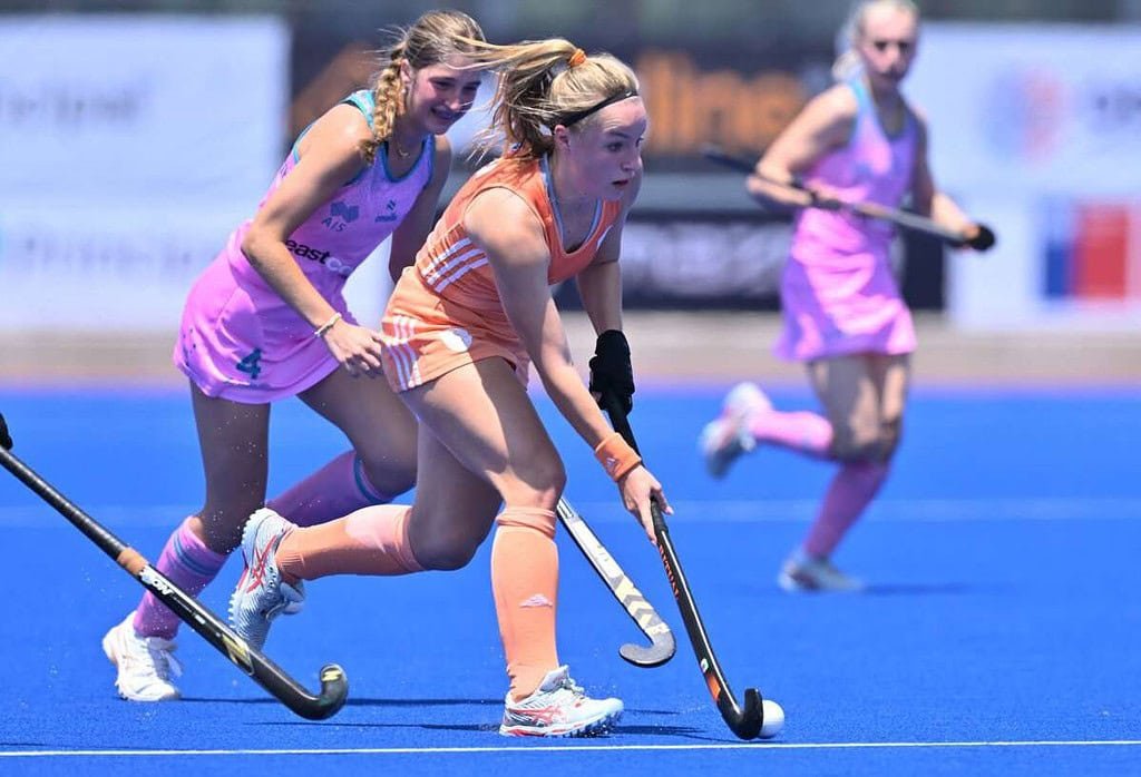 netherlands noa muller ik vind het verschrikkelijk voor alessia 65682e58764a5 - Netherlands: Noa Muller - "I Feel Terrible for Alessia" - A lot has suddenly happened in the Jong Oranje camp in recent days. The ill Alessia Norbiato was replaced at the last minute by Noa Muller. An early goal against Australia. The first loss of points (2-2) in a match where that was not actually necessary . Yes, the tournament has really started now.