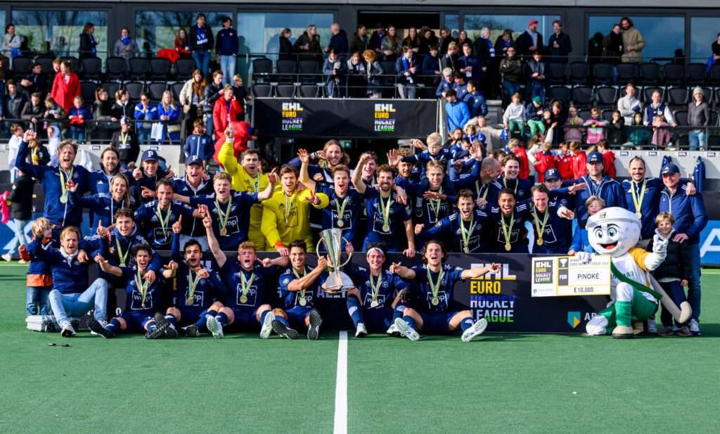 ehl hendrickxs single strike sends pinoke to dreamland 660ae8459c00d - EHL: Hendrickx’s single strike sends Pinoké to dreamland - Alexander Hendrickx’s 10th minute penalty stroke saw Pinoké become the ninth different winner of the Euro Hockey League as they defeated SV Kampong 1-0 at a sold out Wagener Stadium.