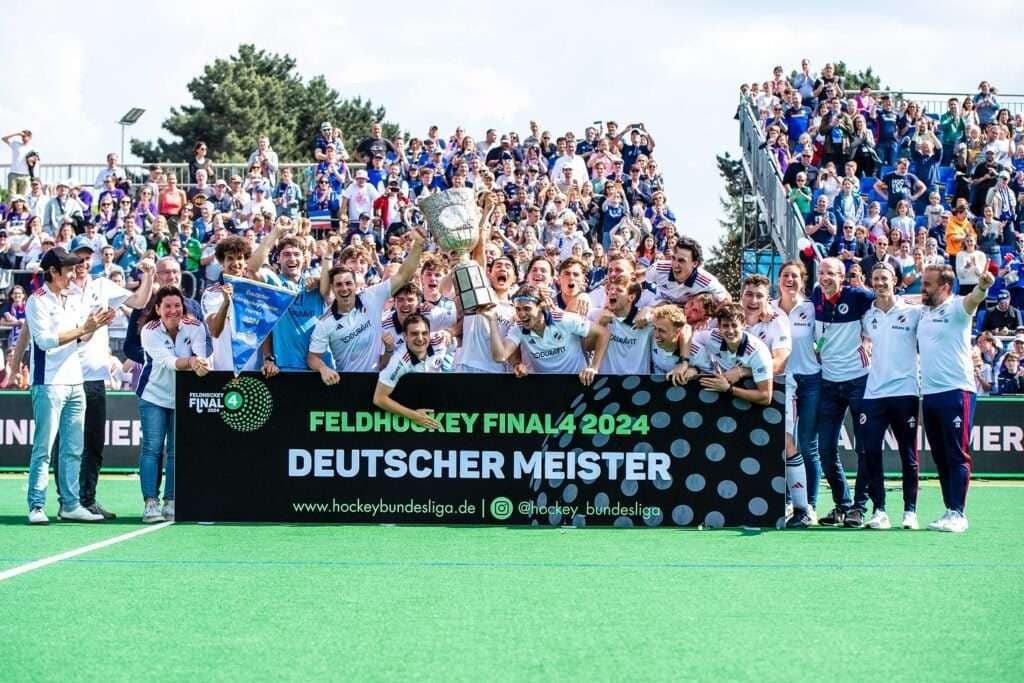 ehl mannheimer hc win german mens double 664b69119e80c - EHL: Mannheimer HC win German men’s double - Mannheimer HC’s men can celebrate a German double as they won the outdoor crown in Bonn on Sunday, winning the final 2-0 in a shoot-out after a thrilling 2-2 draw in normal time against Hamburger Polo Club.