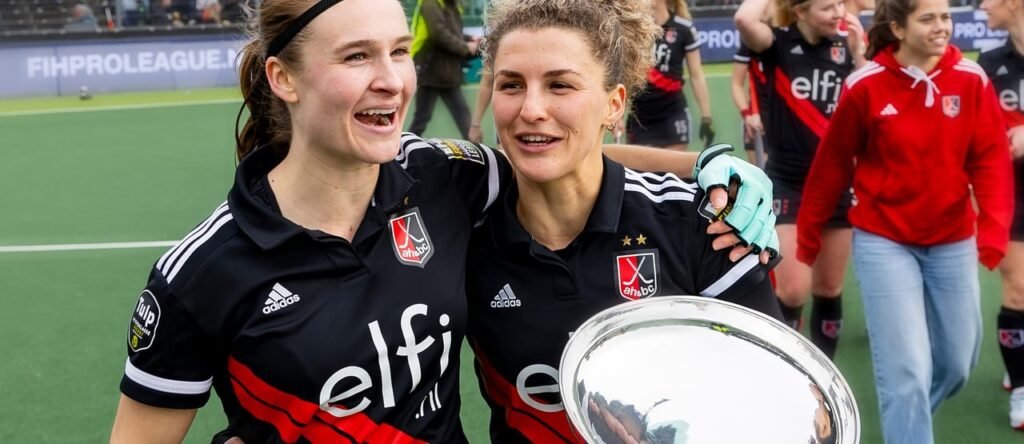Hoofdklasse: Verschoor and Fillet continue their careers in Spain 14 hoofdklasse verschoor and fillet continue their careers in spain 68094152e903e - Hoofdklasse: Verschoor and Fillet continue their careers in Spain - Amsterdam players Maria Verschoor and Michelle Fillet will play in Spain starting next season. The duo will play for Real Sociedad de Tenis, a club from Santander that plays in the highest Spanish division.