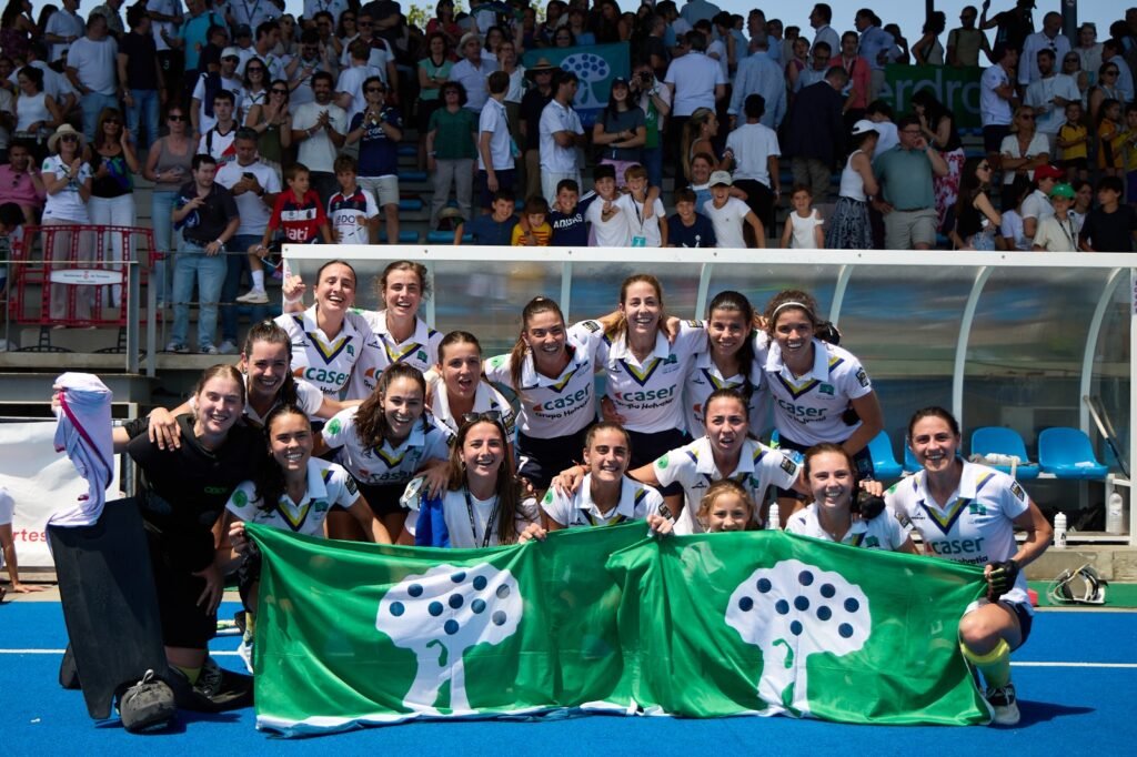 EHL: Campo the Spanish women’s champs once more 6 CCVM - EHL: Campo the Spanish women’s champs once more - Club de Campo Villa de Madrid have been crowned the Spanish women’s Iberdrola league winners once again after defeating Atlètic 2-1 at the Martí Colomer stadium in Terrassa.