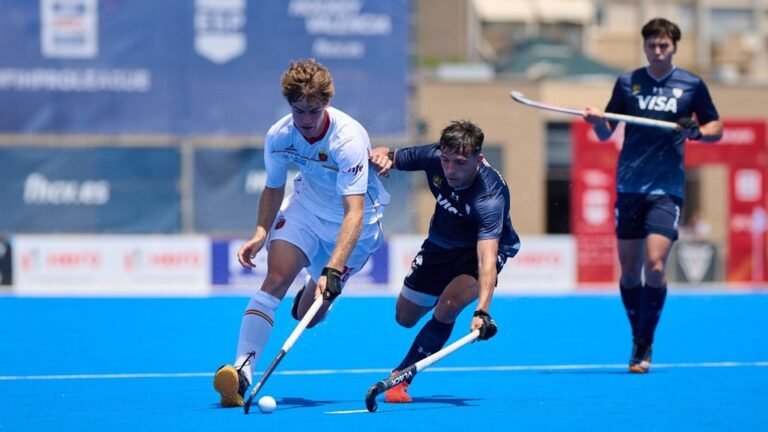 Hockey World News 58 fih pro league red sticks turn the tables on los leones as dutch do the double v hockeyroos 6845a6d2b3278 - Hockey World News - Dont Miss