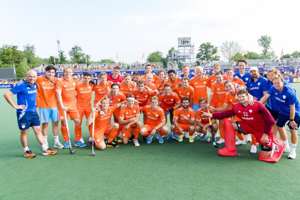 Netherlands: Orange men also win Pro League title without playing 1 netherlands orange men also win pro league title without playing 685884bd6c107 - Netherlands: Orange men also win Pro League title without playing - Like the Orange women, the Dutchmen have won the sixth Pro League season without playing themselves. The only remaining rival Australia lost three points Sunday afternoon in the game with England (2-1), making the frontrunner Orange unbeatable.