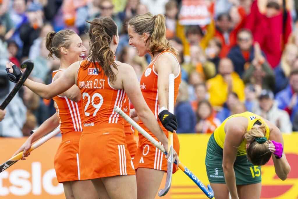 netherlands summaries full win at first double at wagener 6844be34ec315 - Netherlands: Summaries: full win at first double at Wagener - In excellent fashion, the Orange Ladies and the Orange Men started the full Pro League month. At Wagener Stadium, the Dutch women treated the audience to a gala performance against Australia: 8-1. The men won 2-1 against India, thanks to a goal by Thijs van Dam, three minutes before time. Watch the summaries below.