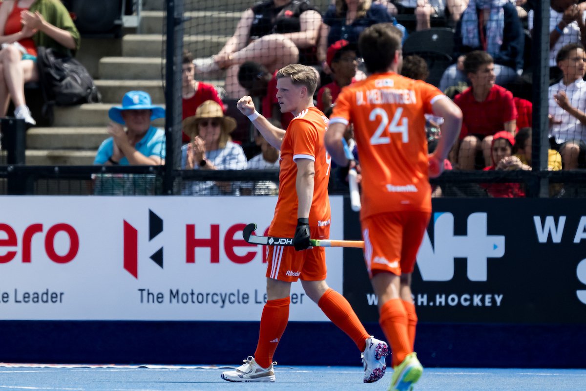 Netherlands: Summary: Koen Bijen shows Orange the way in London 222 netherlands summary koen bijen shows orange the way in london 6851ed2ab2894 - Netherlands: Summary: Koen Bijen shows Orange the way in London - by Hockey.nl