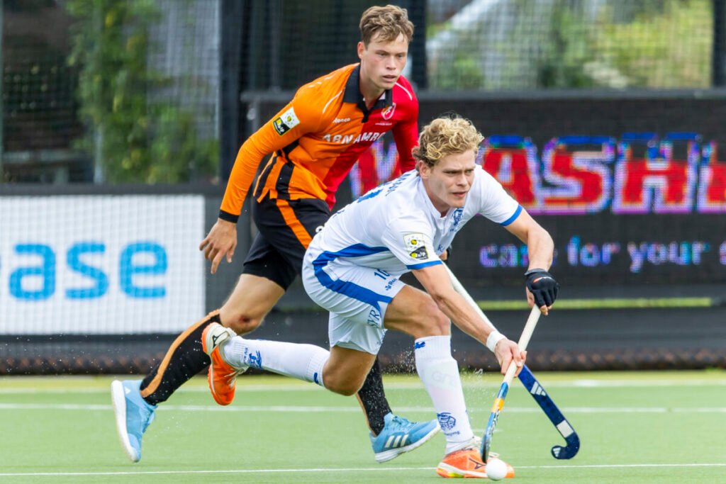 Netherlands: 3 netherlands 6841726b2638b - Netherlands: - Starting next season, major league clubs can receive professional coaching to help their players combine their top sports careers with their studies or work. The goal is to give this guidance a permanent place within the top sports policy of the clubs. 'Quite a lot is already happening in this area at many clubs, but it is important that a professionalization effort is made,' says Joppe Grasveld of Athletes.Work, which is guiding the clubs in this regard.