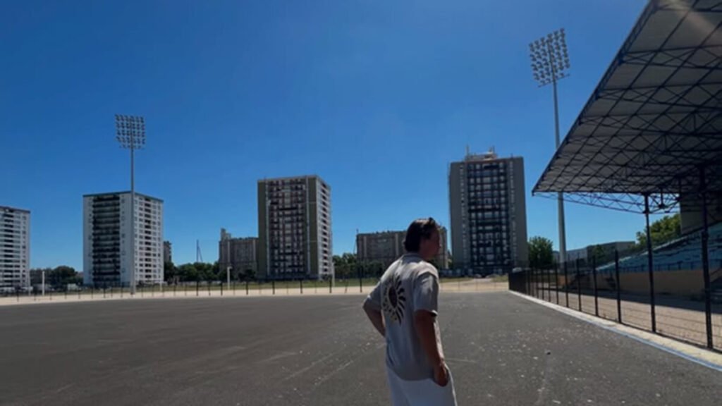 Netherlands: 3 netherlands 6872e2aac2c13 - Netherlands: - The Orange internationals are enjoying their well-deserved summer break before preparations begin towards the European Championship in Mönchengladbach. Luna Fokke and Jip Janssen chose Greece as their vacation destination. Freeke Moes and Josine Koning were in Portugal. Koen Bijen sought the sun in Spain and Duco Telgenkamp went to Paris and visited the stadium where he captured Olympic gold with the Dutch Team last year.