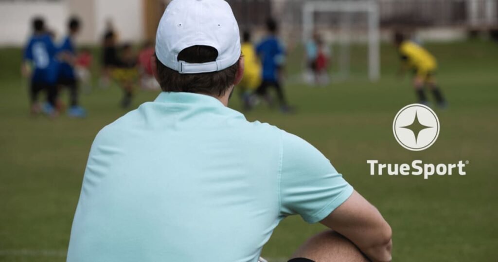 usa how can parents model good teamwork for athletes 688170cb2d36e - USA: How can parents model good teamwork for athletes - Family units are the first teams that children engage with, and the skills that they learn from being part of a family are the skills they will bring to their sports team. But how do you model good teamwork for your athlete at home?