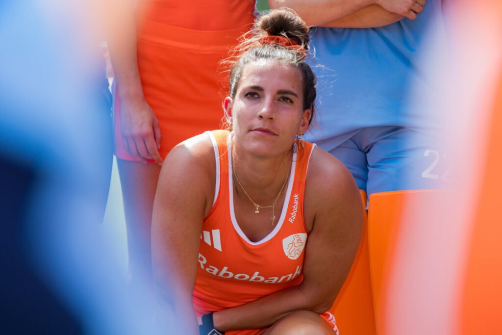 Netherlands: Frank Matla gives peek into her soul in 'Podje Hockey' 18 netherlands frank matla gives peek into her soul in podje hockey 688d40c044a51 - Netherlands: Frank Matla gives peek into her soul in 'Podje Hockey' - by Hockey.nl