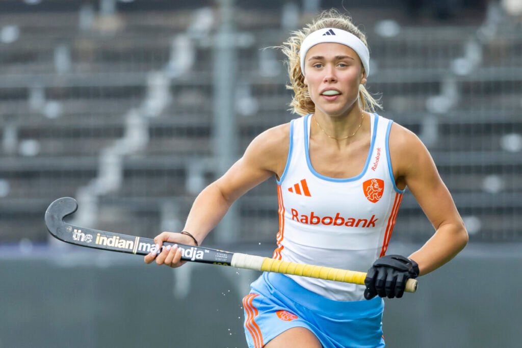 Netherlands: 1 netherlands 688c983bb3759 - Netherlands: - It has already been a wonderful field hockey summer for Danique van der Veerdonk. In early June, the 24-year-old Den Bosch player made her Orange debut against Australia in a packed Wagener Stadium. But it could be even better. Last week Van der Veerdonk heard that she has been selected for the European Championship in Mönchengladbach, which starts next week. 'It happened quickly. It's hard to realize,' she says.