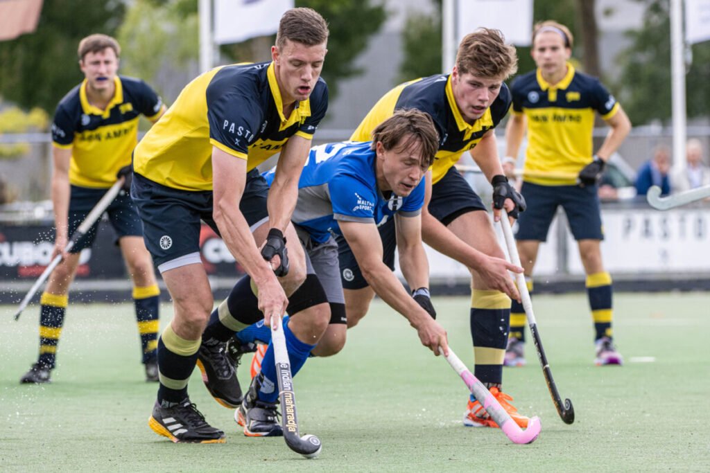 Netherlands: Celebration Berkel gets sour edge: 'Grabbed unnecessary cards' 1 netherlands celebration berkel gets sour edge grabbed unnecessary cards 68c8942975551 - Netherlands: Celebration Berkel gets sour edge: 'Grabbed unnecessary cards' - The men from Berkel en Rodenrijs played their first ever home game in the Promotion League on Sunday. The club is experiencing a dream year in their anniversary year, but is also tempering expectations for the coming years. The culture is more important at the South Hollanders than performance. They did everything they could to turn the first home game into a big party, however, opponent Ring Pass threw a spanner in the works by winning 4-3.