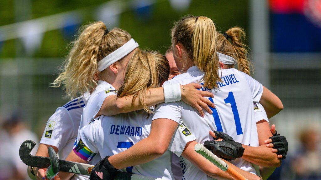 netherlands 68bb653193920 - Netherlands: - The finalists of the ABN Amro Hockey Weekend have been announced. For the women SCHC and Kampong qualified for the final match of the preparation tournament, for the men the final is between Oranje-Rood and Bloemendaal. The battle for the ABN Amro Cup will be decided next Sunday at the complex of Kampong.