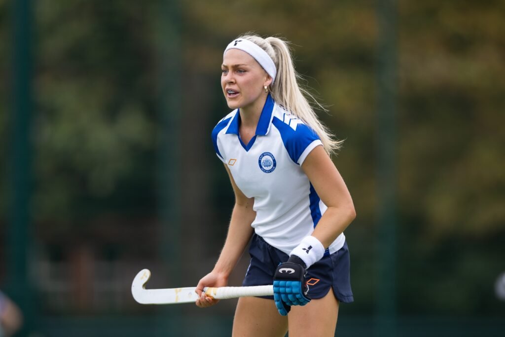 England: EHL Premier Division Review | Week Three 16 england ehl premier division review week three 68e7313919331 - England: EHL Premier Division Review | Week Three - Old Georgians and Wimbledon go into EuroHockey League action next weekend after playing out a 1-1 draw on Saturday. OGs had beaten Reading 3-0 on Thursday and Sam Ward gave them a first half lead before Euan Gilmour levelled things up in the second, the first goal they have conceded this season. Surbiton are two points back but have played a game fewer. They maintained a 100% record with their 4-1 win at Holcombe. They trailed to an early Teague Marcano goal at half time but scored four in the second including two for Nick Bandurak against his former colleagues. Elsewhere after two weeks with no draws, there were three. Reading earned their first point of the season in a 2-2 draw at Hampstead & Westminster. It was the same scoreline at Oxted where Peter Jarvis put the home team two up in 20 minutes but Southgate came back to level things up. Brooklands MU also earned their first point from a 1-1 draw on their trip to East Grinstead and followed this up with a 3-1 defeat of Southgate in Sunday’s rearranged game at home, the teams both travelling 230+ miles after Saturday’s games. Peter Flanagan, Dan Vincent and Carlon Mentoor, who’d netted Saturday’s opener, scored second half goals to give the Cheshire side all three points. Cardiff & Met beat Beeston for the first time, a 2-1 win meaning Beeston are the only team without a point to date this season.