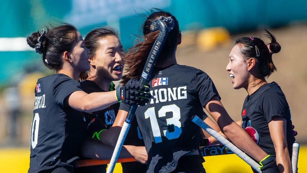 oekhsdm2c7 - Spanish men secure first win as Chinese women collect vital points in Hobart - Important victories for China’s women and Spain’s men headlined the latest round of FIH Hockey Pro League action in Hobart, Tasmania on Saturday.