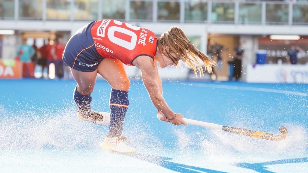 auqii7cucg - FIH: Spanish women rally from two goals down vs Australia to claim shootout win - The Hockeyroos squandered a two-goal advantage and lost in the shootout to miss out on the bonus point against Spain in Hobart on Monday.