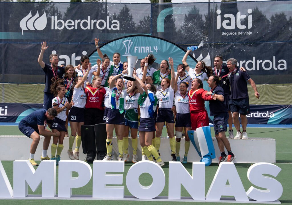 final4rfeh1236 scaled e1780306040528 1024x719 1 - EHL: Campo women complete dream season - EHL - Real Club de Campo Villa de Madrid completed the perfect season as they were crowned Spanish women’s Iberdrola League after defeating Atlètic Terrassa 4-1 in the final.