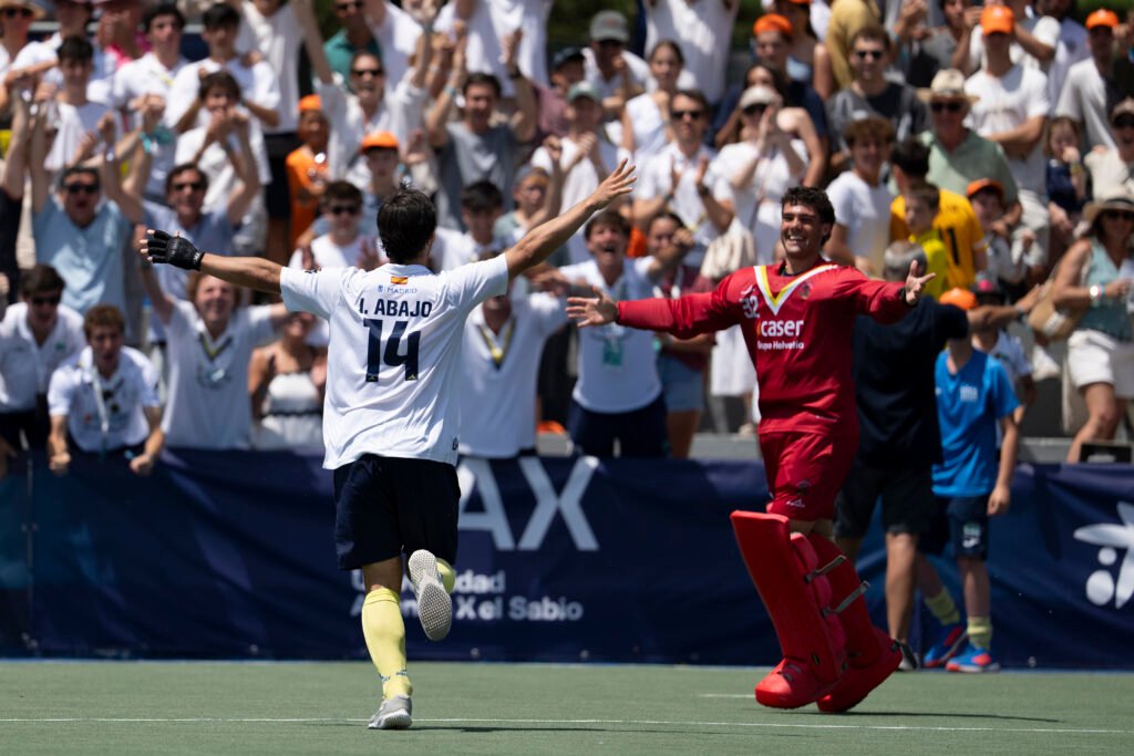 final4rfeh983 1024x683 1 - EHL: Palomero and Abajo crown Campo men’s success - EHL - Real Club de Campo Villa de Madrid took the IATI League 2025-26 ahead of Real Club de Polo in the Final Four, fittingly taking the title in a shoot-out.