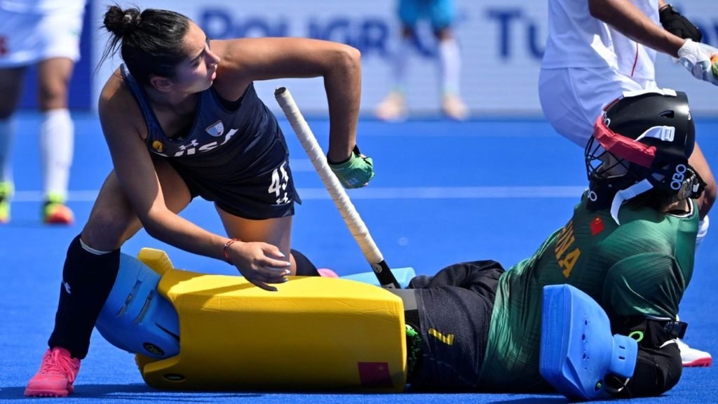 q8v8i2m8cp q8v8i2m8cp - FIH: Belgium men edge closer to title as Hockeyroos pull off shootout win over England - Belgium’s men inched closer to the FIH Hockey Pro League title with a hard-fought 3-2 win over Spain in a steamy Wavre on Sunday. In the other match of the day in Belgium, Argentina’s women edged China in a shootout.