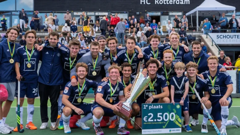 ep pinoke prijs 1024x512 1 - EHL: Pinoké men and Kampong women win ABN AMRO Cup - EHL - Pinoké’s men and SV Kampong’s women have won the annual ABN AMRO Cup, the curtain-raiser for the new club season in the Netherlands.